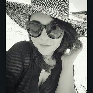 Meet your Posher, Cynthia